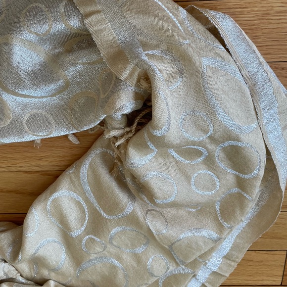 Gold and silver polka dot/ circle print scarf - Picture 4 of 5